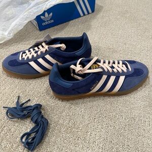 BRAND NEW WITH TAGS Size Men’s 11 Adidas Gazelle RARE DARK BLUE
